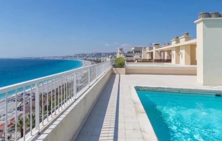 Le Royal, Spacious Seaside Apartment Rooftop And Pool Nicea Zewnętrze zdjęcie
